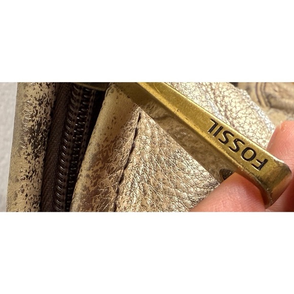 Fossil Explorer Distressed Metallic Gold Fold Over Covetable Tote - Picture 8 of 13